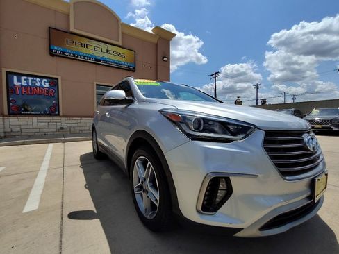Used 2017 Hyundai Santa Fe FWD w/ Cargo Package image 2