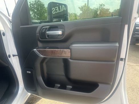 Used 2022 GMC Sierra 2500 Denali image 8
