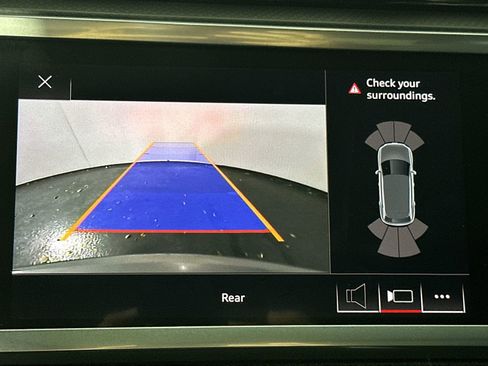 Used 2021 Audi Q3 2.0T Premium w/ Convenience Package image 21