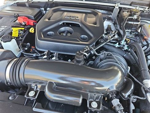 Used 2025 Jeep Wrangler Unlimited Rubicon image 25