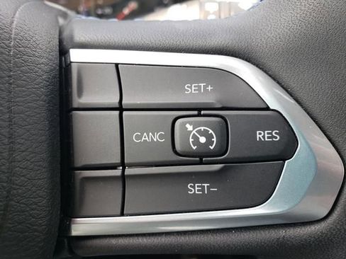 Used 2022 Jeep Compass Latitude image 24