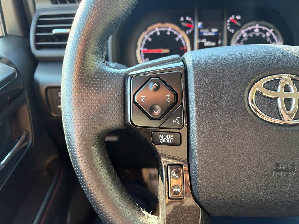 Used 2024 Toyota 4Runner TRD Off-Road Premium w/ Moonroof Package AWD/4WD image 27