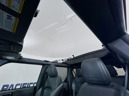 Certified 2024 Ford Bronco Black Diamond image 39