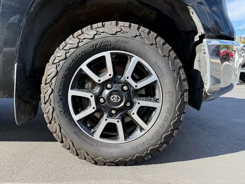 Used 2016 Toyota Tundra Limited image 36