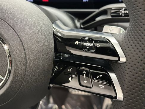 New 2026 Mercedes-Benz GLC 300 image 29