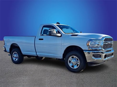 Used 2024 RAM 2500 Tradesman w/ Chrome Appearance Group image 3