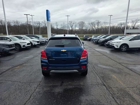 Used 2019 Chevrolet Trax LT w/ Driver Confidence Package image 4