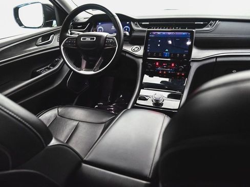 Used 2022 Jeep Grand Cherokee L Limited image 34