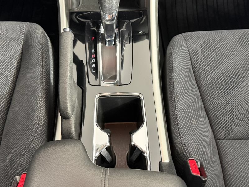 Used 2017 Honda Accord EX image 74