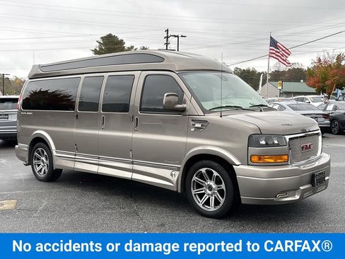 Used 2020 GMC Savana 2500 Extended w/ Enhanced Convenience Package image 2