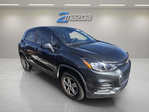 Used 2020 Chevrolet Trax LS w/ Tint and Cruise Package image 15