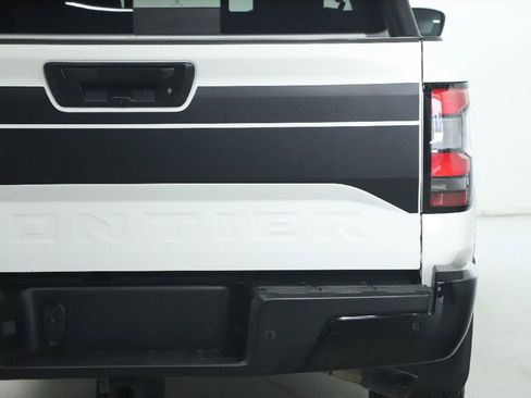 Certified 2024 Nissan Frontier SV w/ Hardbody Edition image 42