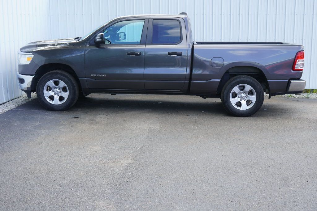 Used 2023 RAM 1500 Big Horn AWD/4WD image 3