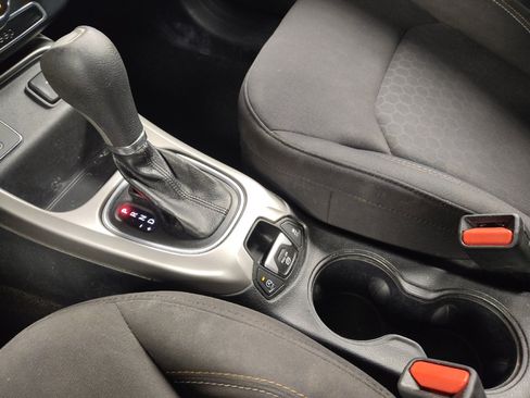 Used 2018 Jeep Compass Sport image 26