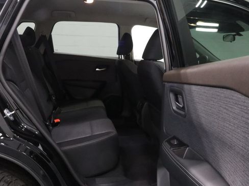 Used 2023 Nissan Rogue SV AWD/4WD image 18