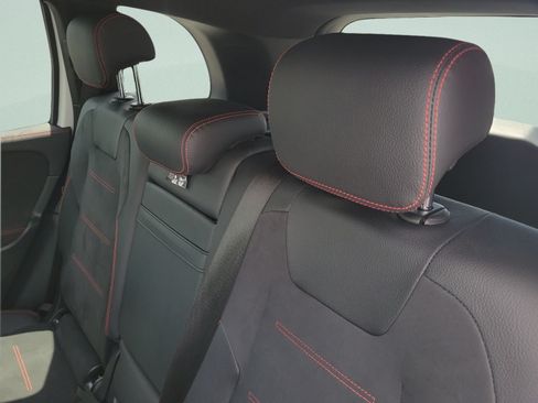 Certified 2024 Mercedes-Benz GLB 250 image 9