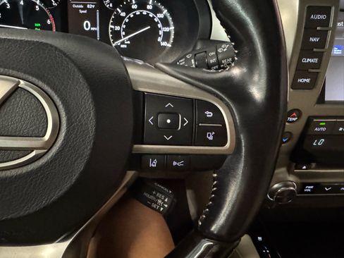 Used 2021 Lexus GX 460 Premium w/ Premium Package AWD/4WD image 28