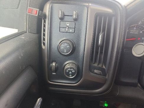 Used 2014 GMC Sierra 1500 SLE image 28