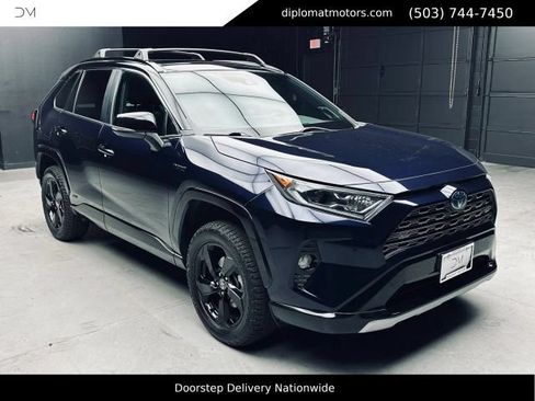Used 2021 Toyota RAV4 XSE AWD/4WD image 9