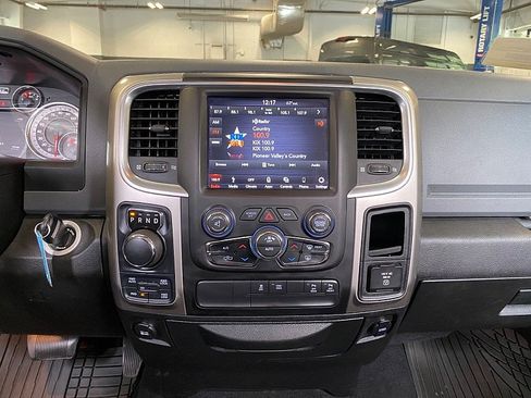 Used 2019 RAM 1500 Big Horn AWD/4WD image 23