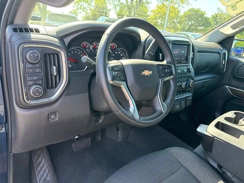 Used 2020 Chevrolet Silverado 1500 LT w/ All-Star Edition image 17