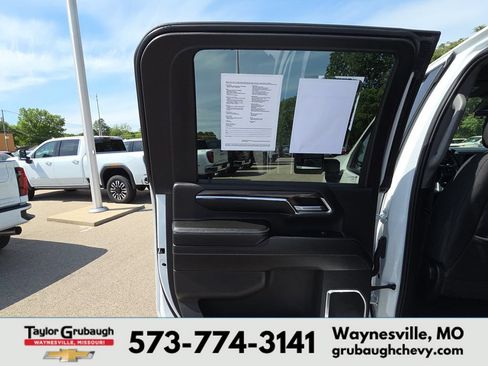 Used 2024 Chevrolet Silverado 3500 LT AWD/4WD image 27