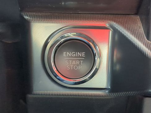 Used 2024 Ford F150 Lariat image 22