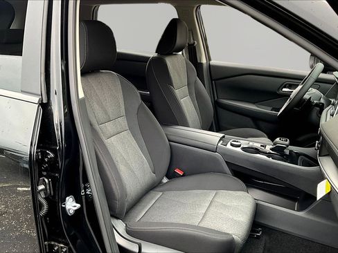 New 2026 Nissan Rogue SV AWD/4WD image 18