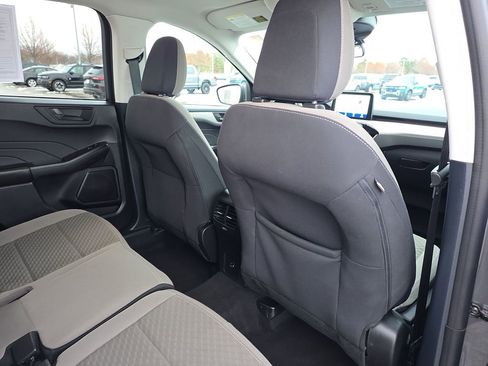 Used 2022 Ford Escape SE w/ Cold Weather Package image 32
