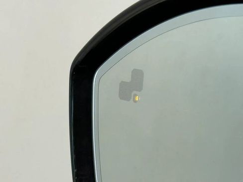 Used 2020 Land Rover Range Rover Velar S image 11