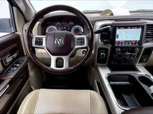 Used 2018 RAM 2500 Laramie w/ Convenience Group AWD/4WD image 4