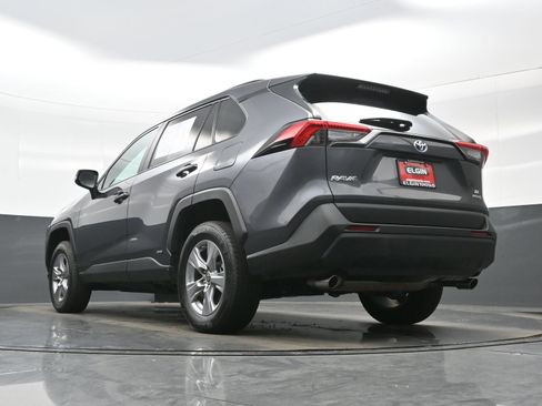 Used 2022 Toyota RAV4 LE AWD/4WD image 28