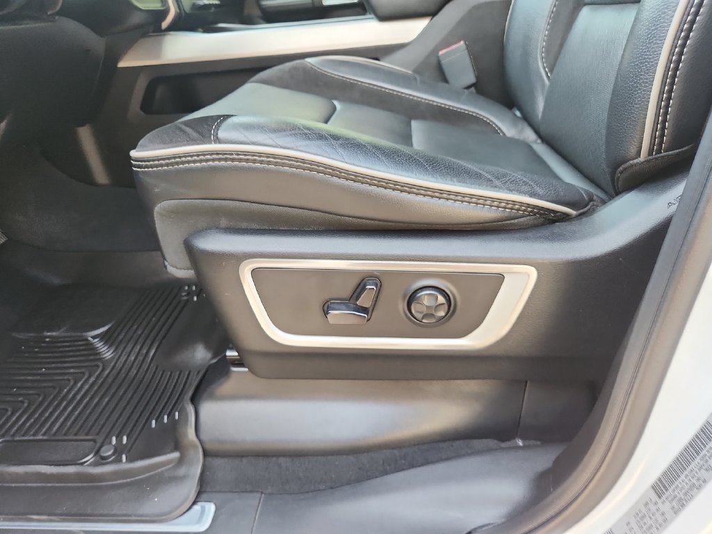 Used 2019 RAM 1500 Laramie w/ Sport Appearance Package RWD image 16