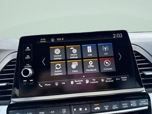 Used 2025 Honda Odyssey Sport-L image 16