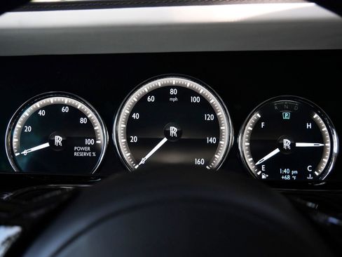 Certified 2022 Rolls-Royce Phantom Extended Wheelbase w/ The Phantom Package RWD image 16