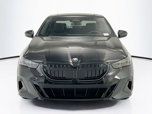 New 2027 BMW 530i RWD image 2