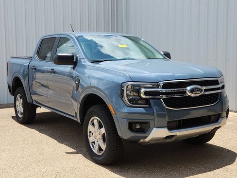 New 2025 Ford Ranger XLT w/ FX4 Off-Road Package AWD/4WD image 1