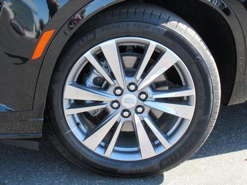 Used 2025 Cadillac XT6 Premium Luxury image 7