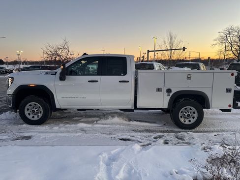 New 2025 GMC Sierra 3500 Pro w/ Convenience Package image 5