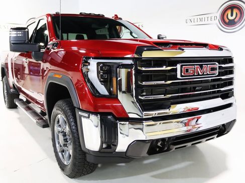 Used 2025 GMC Sierra 3500 SLT w/ SLT Premium Package image 32
