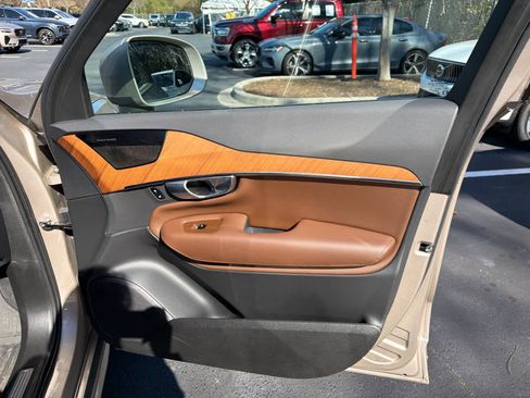 Certified 2023 Volvo XC90 B6 Plus w/ Protection Package Premier image 18