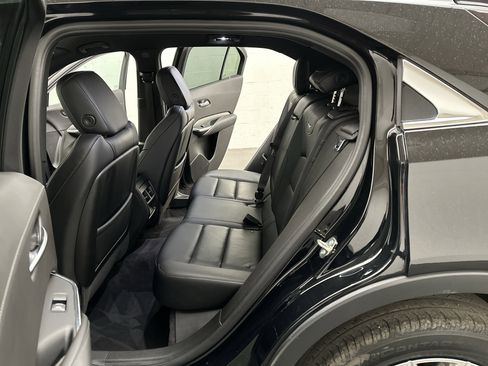 Used 2023 Cadillac XT4 Premium Luxury image 23