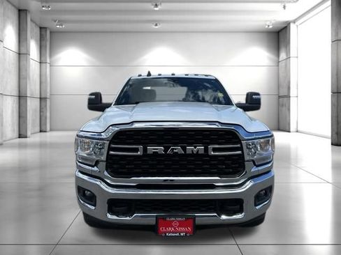 Used 2024 RAM 3500 Big Horn AWD/4WD image 3