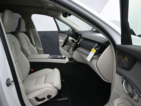 New 2026 Volvo XC90 B6 Ultra w/ Protection Package AWD/4WD image 15