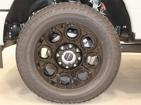 New 2025 Ford F350 Lariat w/ Lariat Ultimate Package image 37