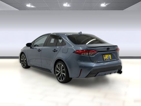 Used 2021 Toyota Corolla XSE FWD image 2