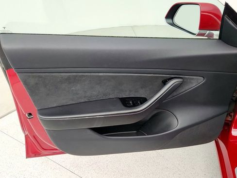 Used 2018 Tesla Model 3 Long Range image 11