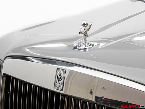 Used 2021 Rolls-Royce Cullinan image 11