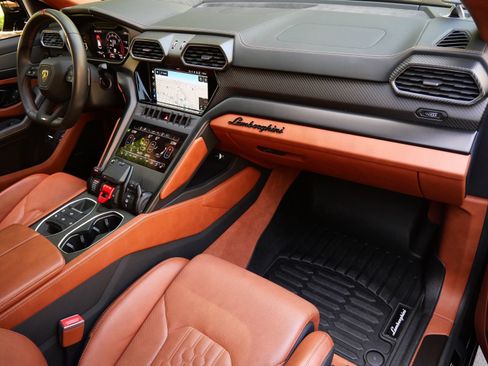 Used 2023 Lamborghini Urus S AWD/4WD image 26
