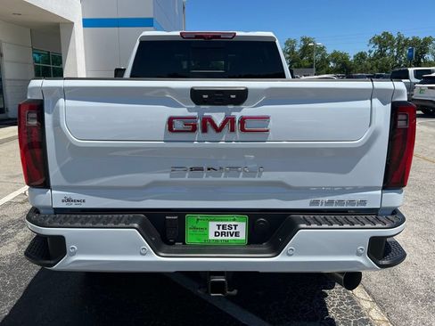 New 2026 GMC Sierra 3500 Denali w/ Denali Reserve Package AWD/4WD image 7